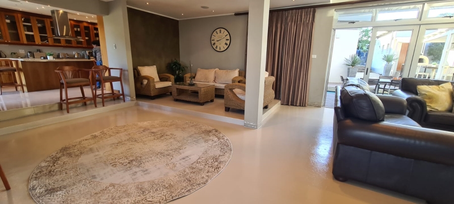 5 Bedroom Property for Sale in Gonubie Eastern Cape